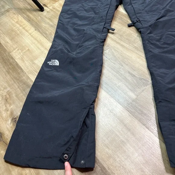 The North Face women's HyVent waterproof insulated snow/ski pants Size Small - Picture 4 of 16